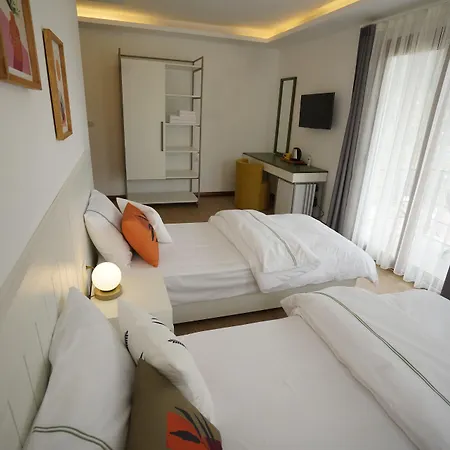 Mons Casa Boutique