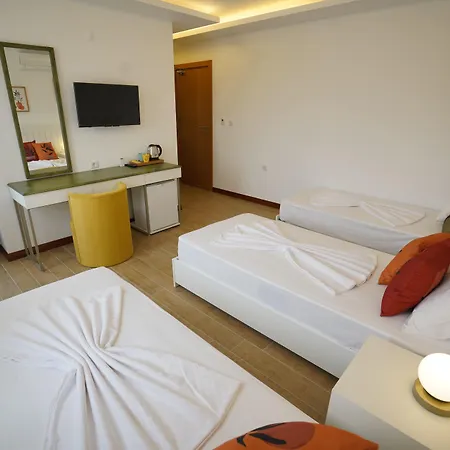 Mons Casa Boutique Hotel *