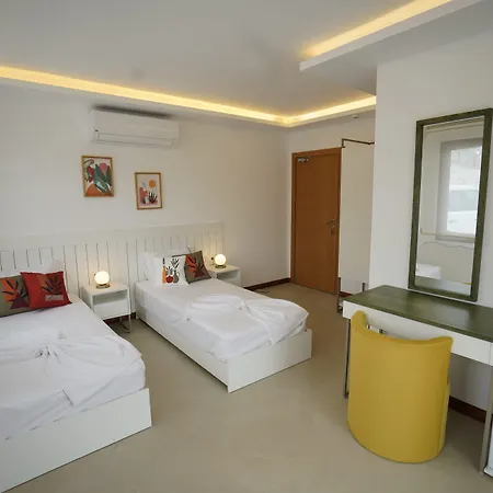 Mons Casa Boutique מלון *