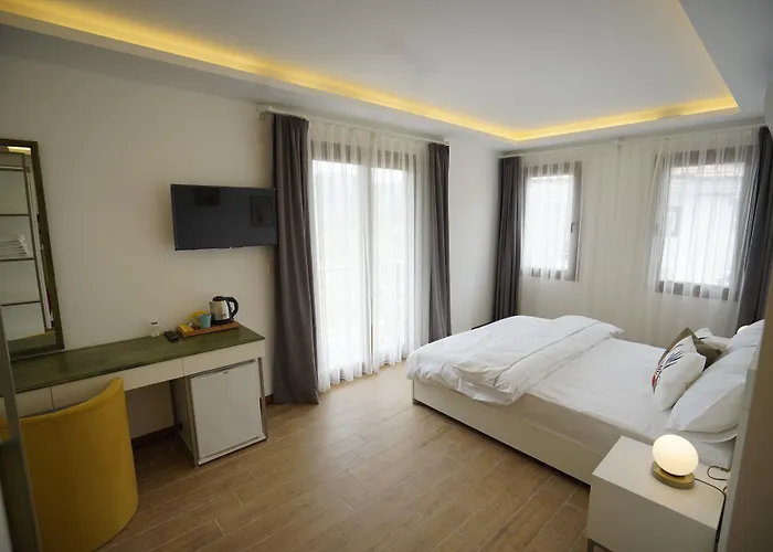 Mons Casa Boutique